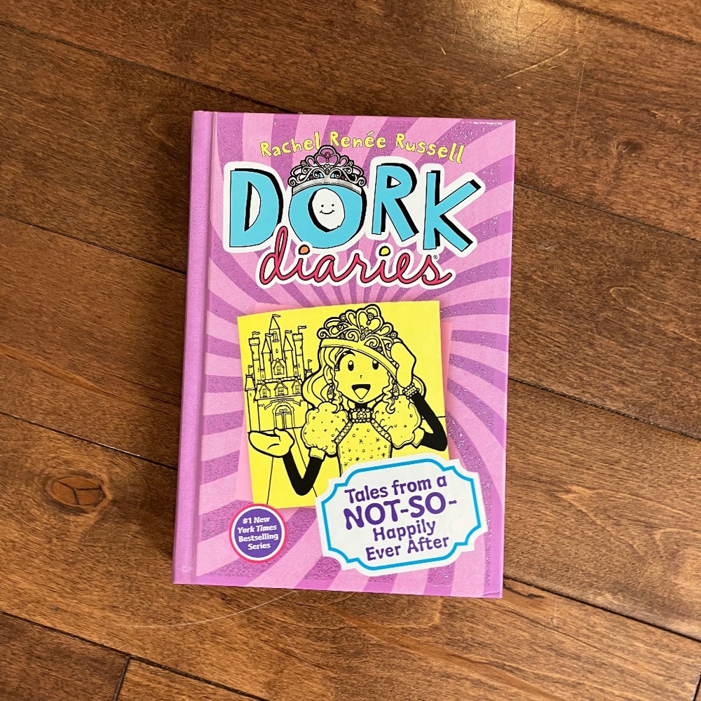 Dork Diaries -8- Tales from a not so happily ever after.